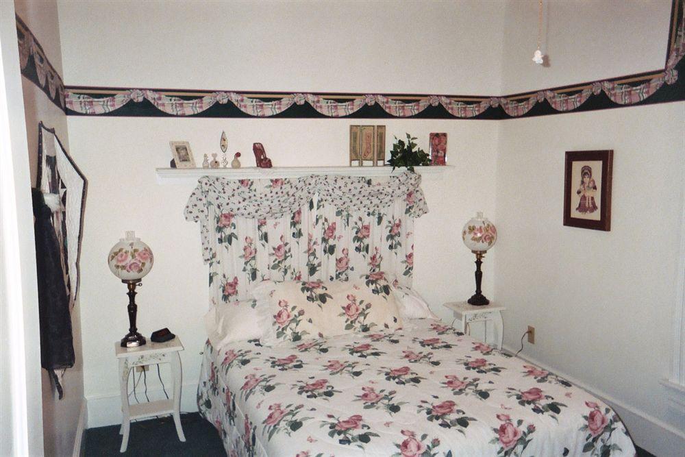 The Pines Of Dresden Bed and Breakfast Eksteriør billede