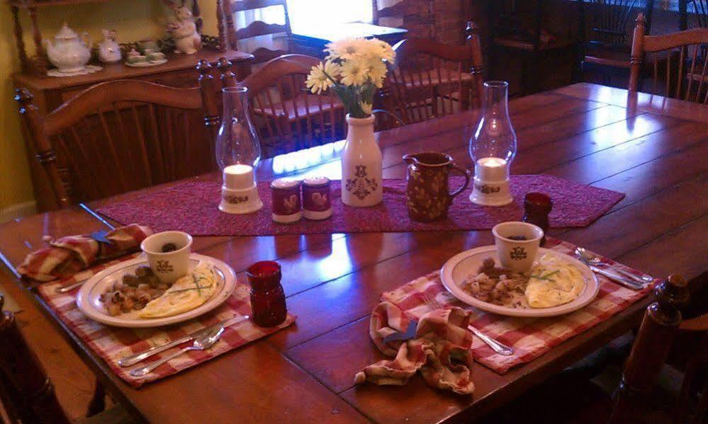 The Pines Of Dresden Bed and Breakfast Eksteriør billede